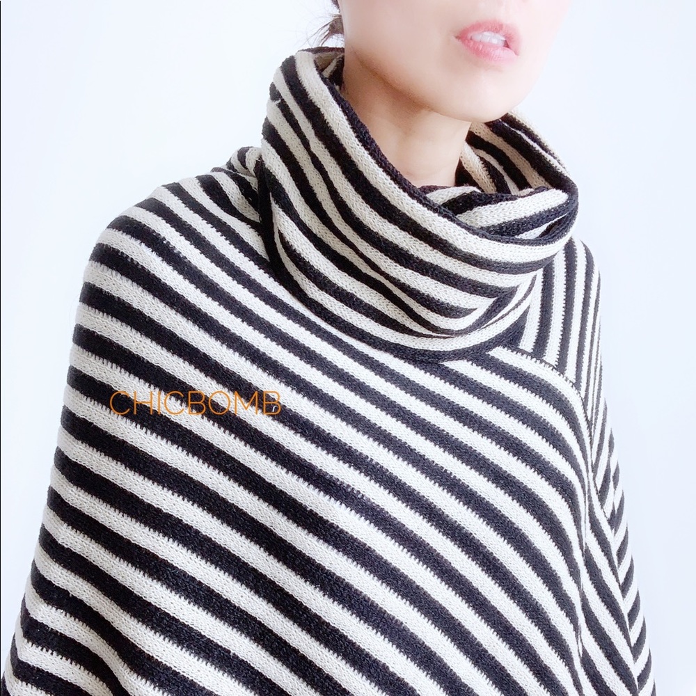 BLACK WHITE FRINGES PONCHO  TOP